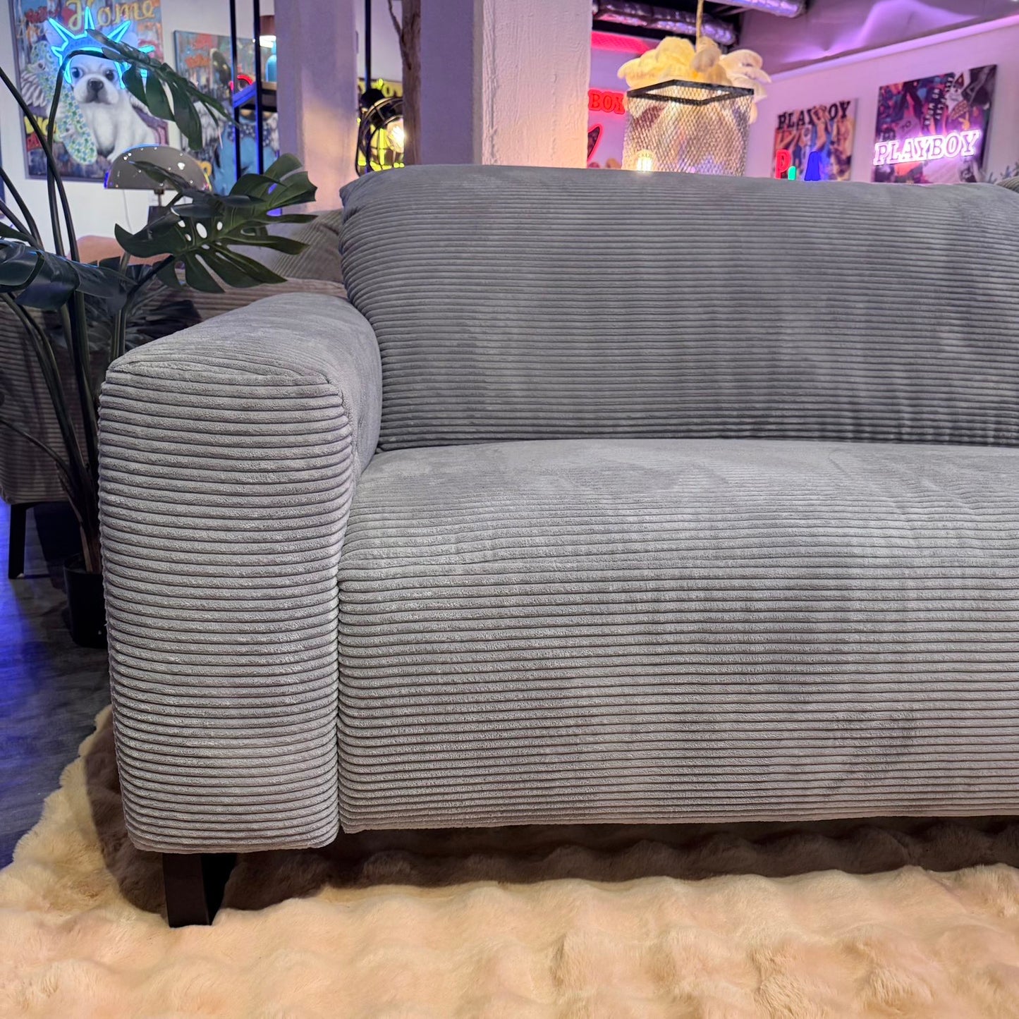 Toni Bigsofa