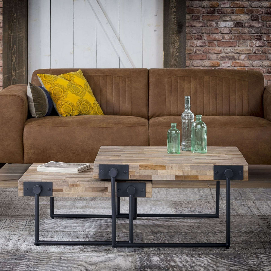 Couchtisch Teca 70x70 – Verwitterten Teakholz