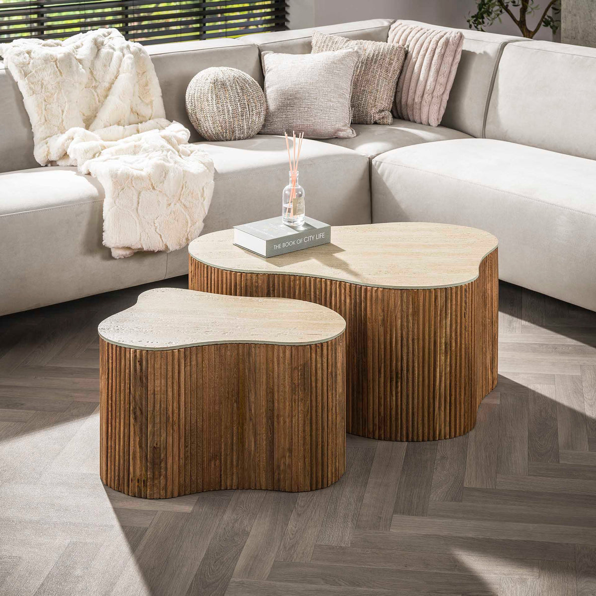 Couchtisch 2er-Set Kleeblatt-Form – Mangoholz massiv, Sand