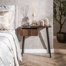 Nachttisch Carve 1 Schublade rechts / Solide Akazie braun