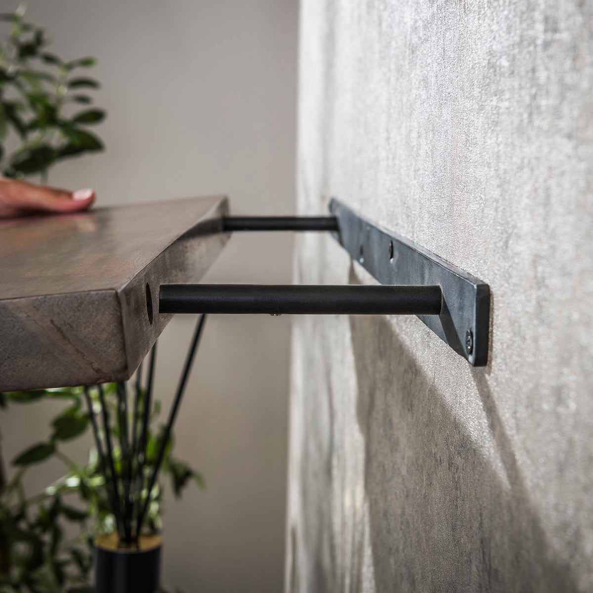 Wandregal 60 cm, Rillenkante – Akazienholz massiv, Braun