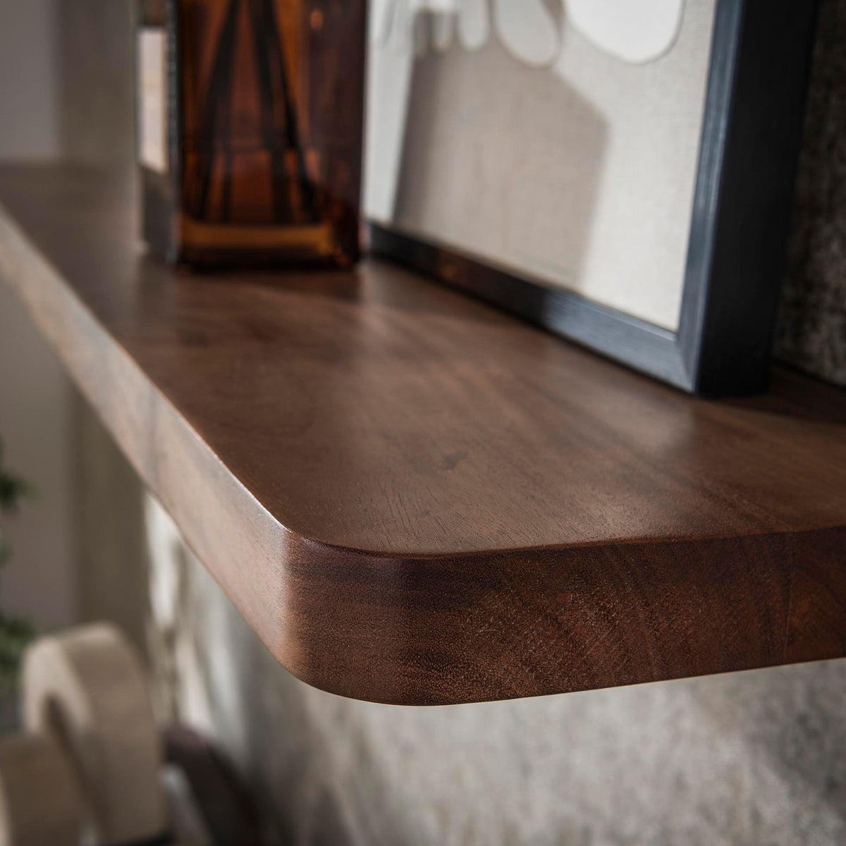 Wandregal 90 cm, Rillenkante – Akazienholz massiv, Braun