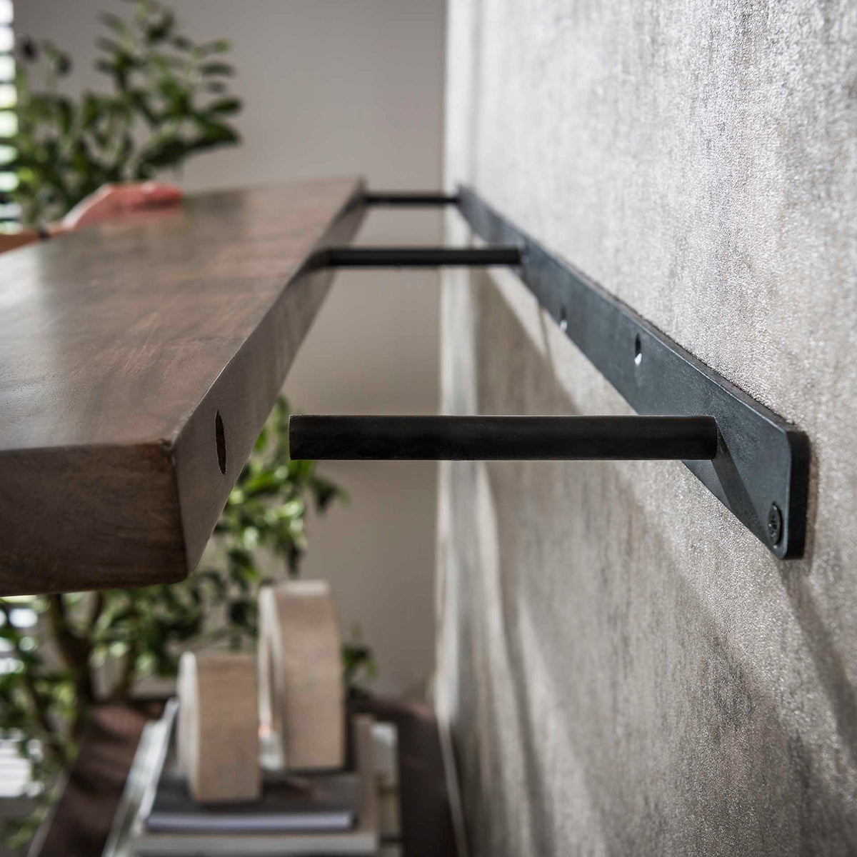 Wandregal 120 cm, Rillenkante – Akazienholz massiv, Braun