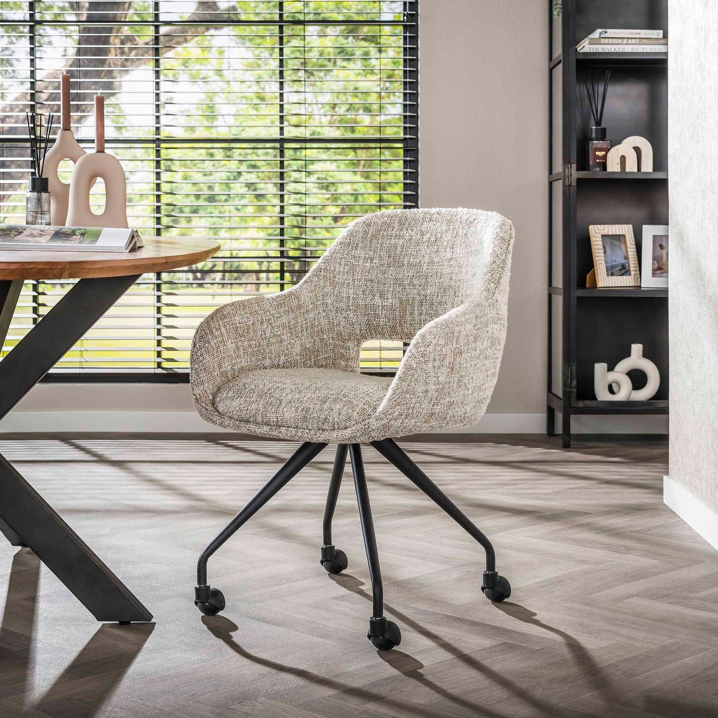 Armstuhl spring Rollen