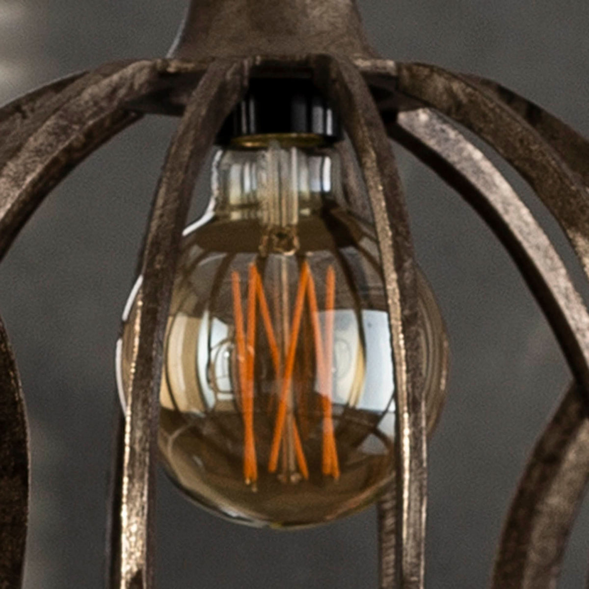 LED-Leuchtmittel Filament Kugel Ø 9,5 cm – Bernsteinglas