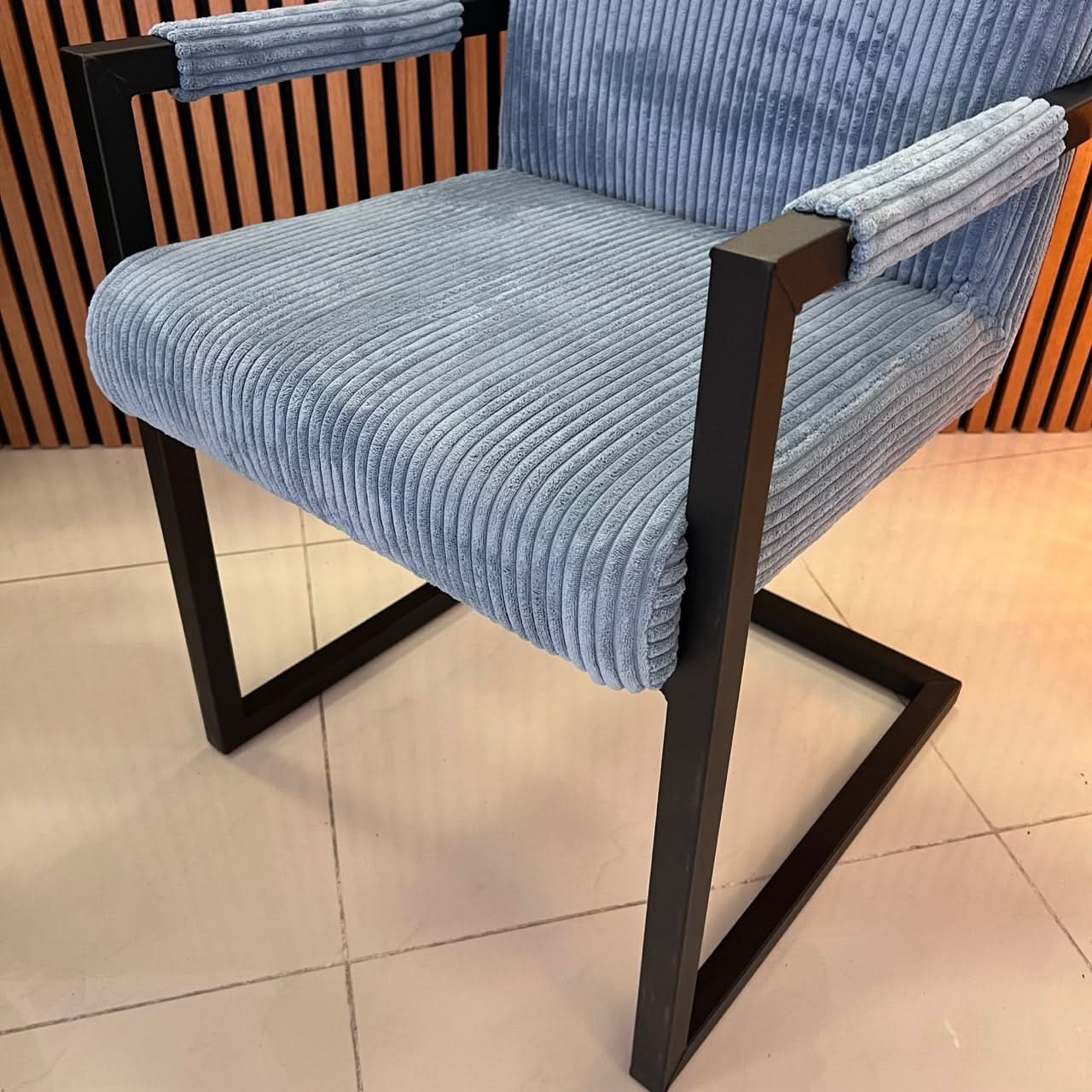 Ric Armlehnenstuhl - Wunschstoff