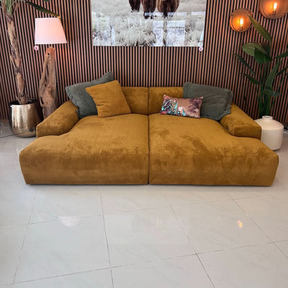 Megasofa, zwei große Sitzflächen, breite Armlehnen, zwei Rückenlehnen, Cord, elektrische Liegetiefenverstellung