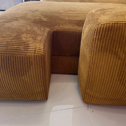 Megasofa, zwei große Sitzflächen, breite Armlehnen, zwei Rückenlehnen, Cord, elektrische Liegetiefenverstellung