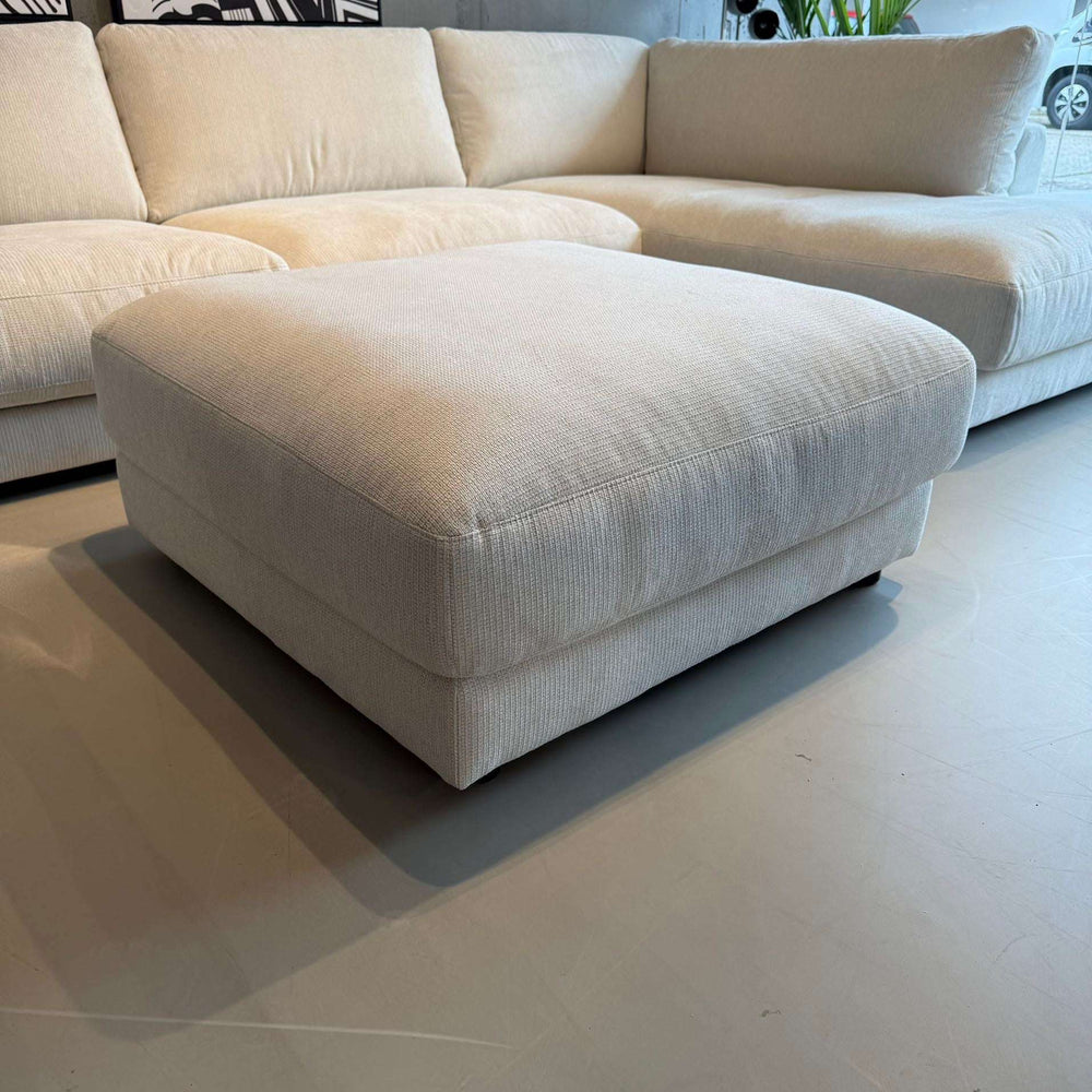 Cozy Hocker
