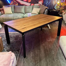 Esstisch Scivolo - Eiche - Schweizer Kante - ausziehbar