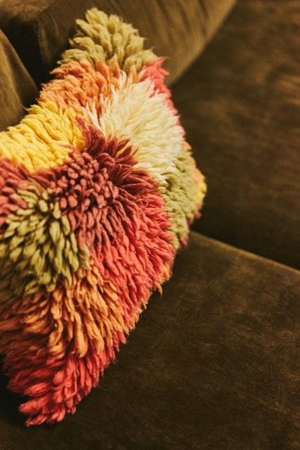 Flauschiges Stoffkissen