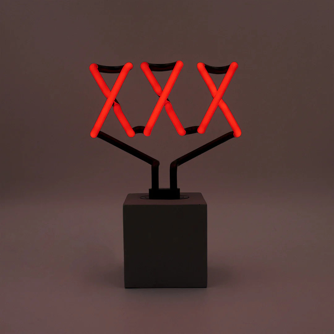 Neonschild 'XXX'