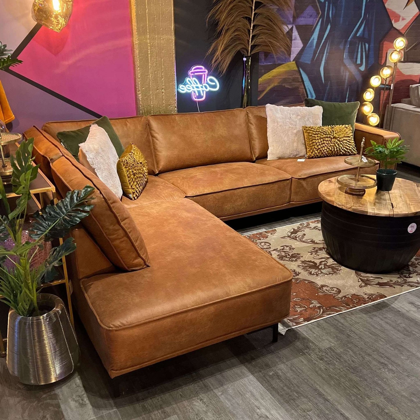  Akron, Ecksofa, Microfaser, schwarze Füße, braun-orange, Naht außen