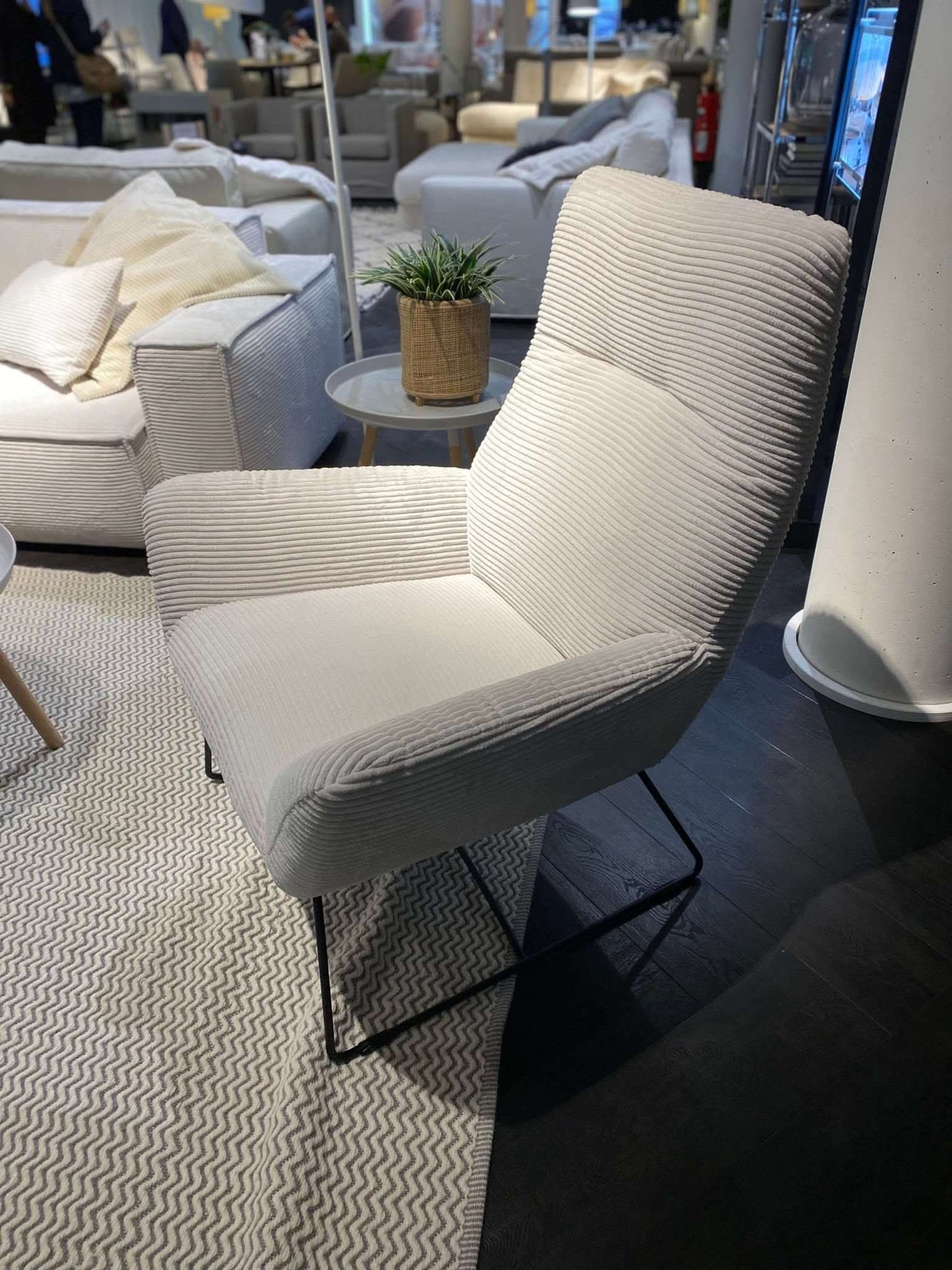 Basic Sessel - Breitcord „Snow“