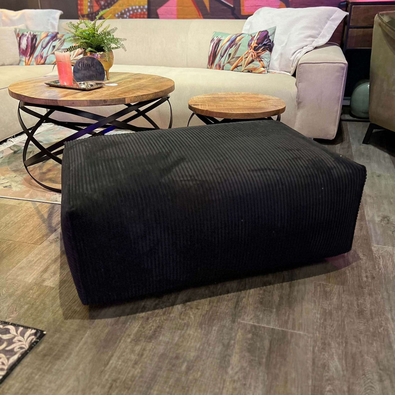 Petite Hocker, Breitcord, schwarz, Wunschmaß