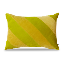 Gestreiftes Samtkissen