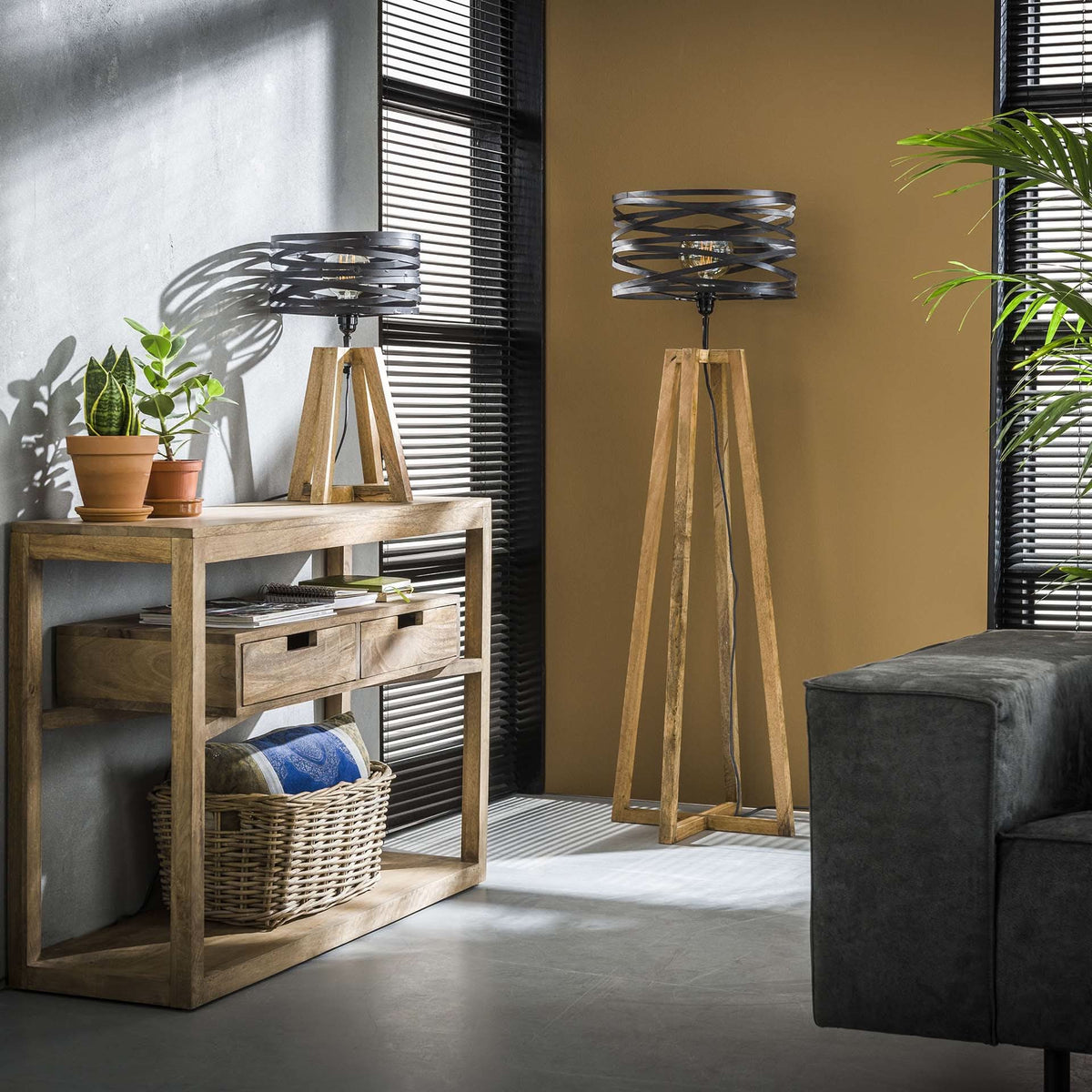 Tischleuchte aus Holz mit Kreuzrahmen – Slate grey – Ansicht 4