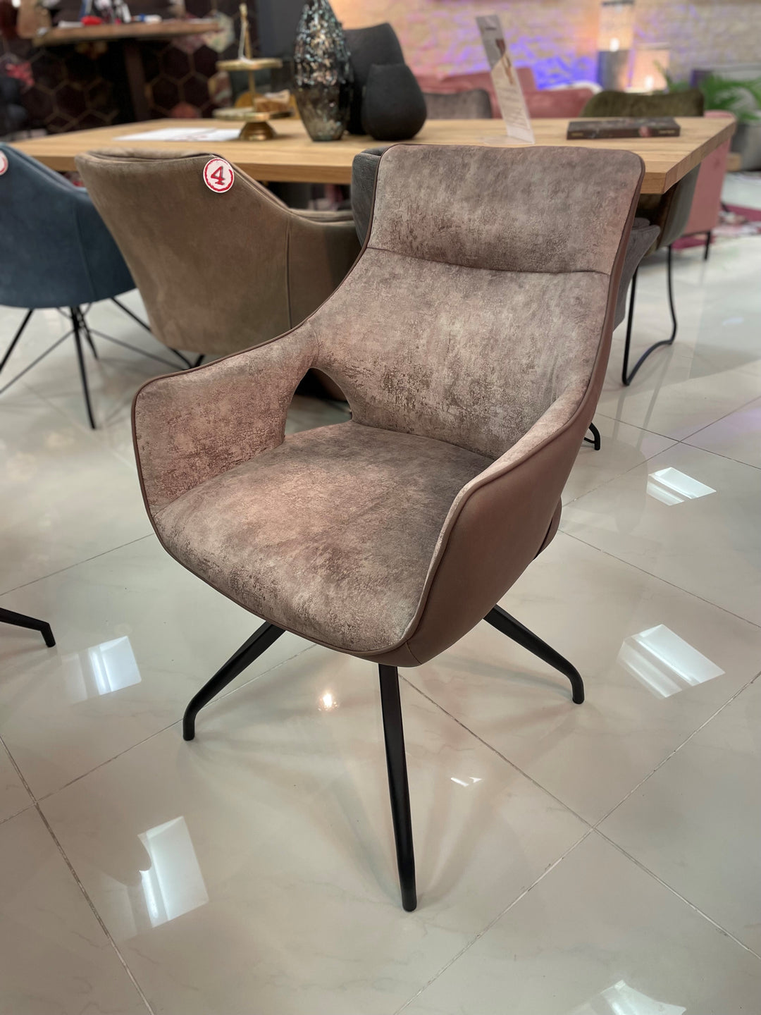 Nola armchair - Brown velvet  / Brown