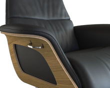 Clement Relaxsessel - Leder Savoy - Platin - separater Fußhocker - Eiche