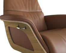 Clement Relaxsessel - Leder Savoy - Cognac Brown - separater Fußhocker - Eiche