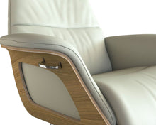 Clement Relaxsessel - Leder Savoy - Off White - separater Fußhocker - Eiche