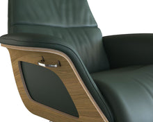 Clement Relaxsessel - Leder Savoy - Deep Green Forrest - separater Fußhocker - Oak