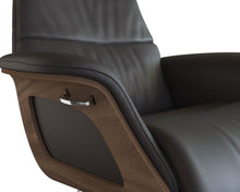 Clement Relaxsessel - Leder Savoy - Dark Brown Amaretto - separater Fußhocker - Wallnuss